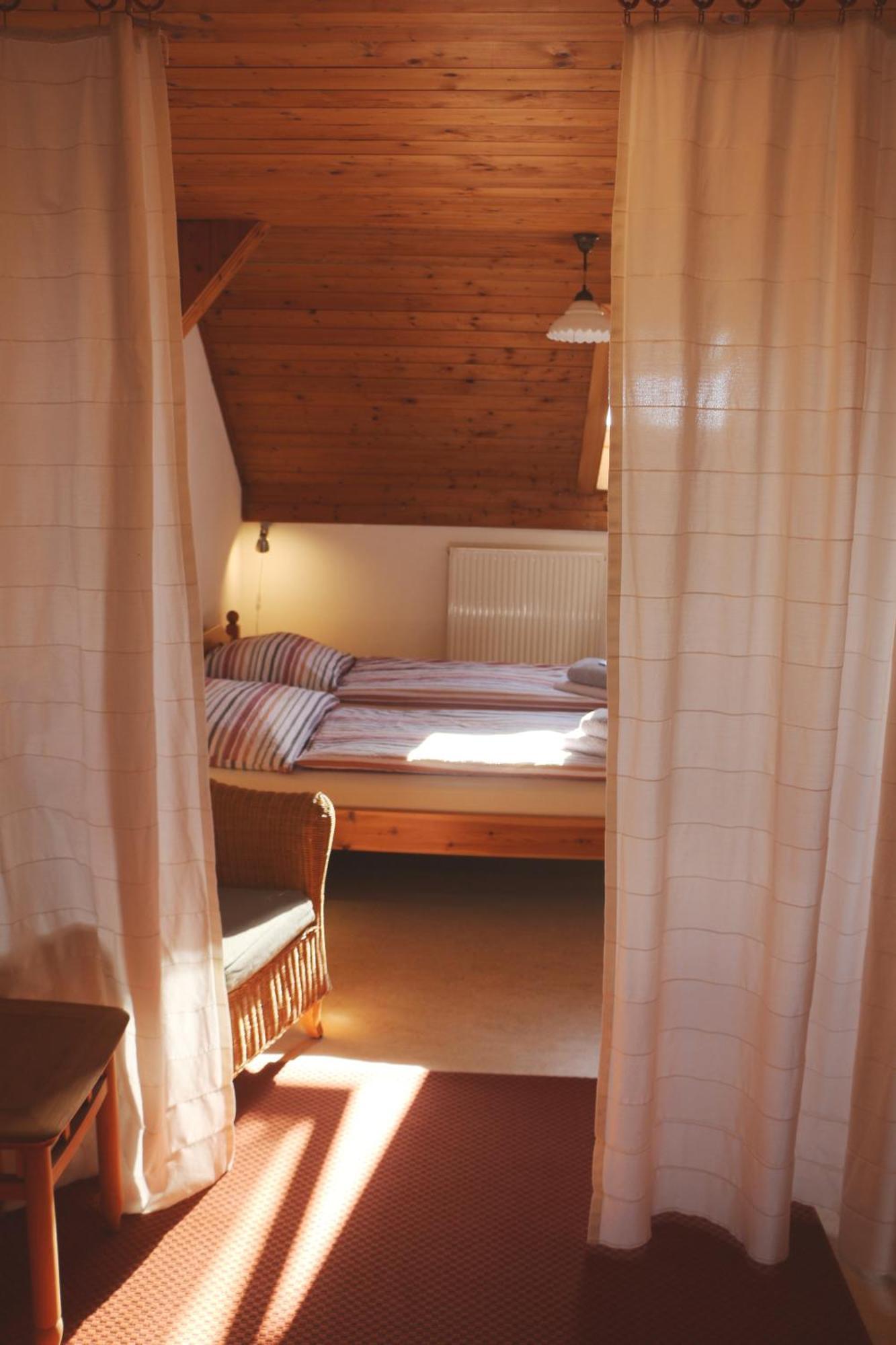 Bio Archehof Zachhiesen - Stay & Relax Зикирхен-ам-Валерзи Стая снимка